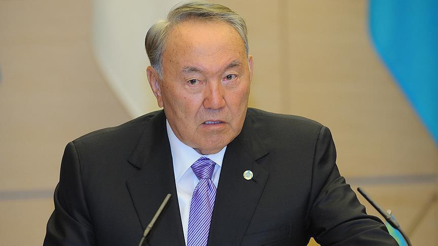 نظربایف لایحه تغییر قانون اساسی قزاقستان را تائید کرد