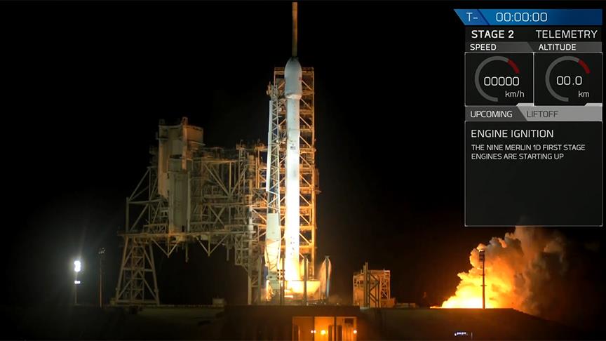 Falcon 9 roketi yeni misyonu için uzaya fırlatıldı