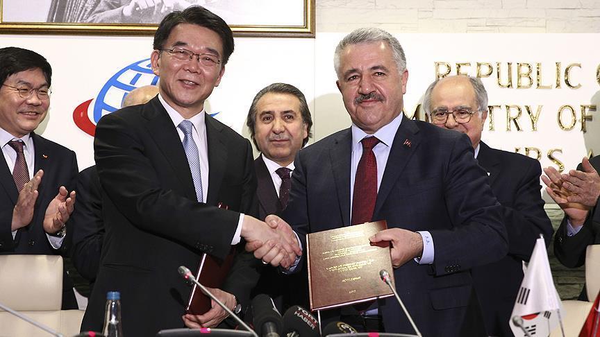 Signature d'un contrat entre Ankara et Séoul pour la construction d'un pont sur les Dardanelles