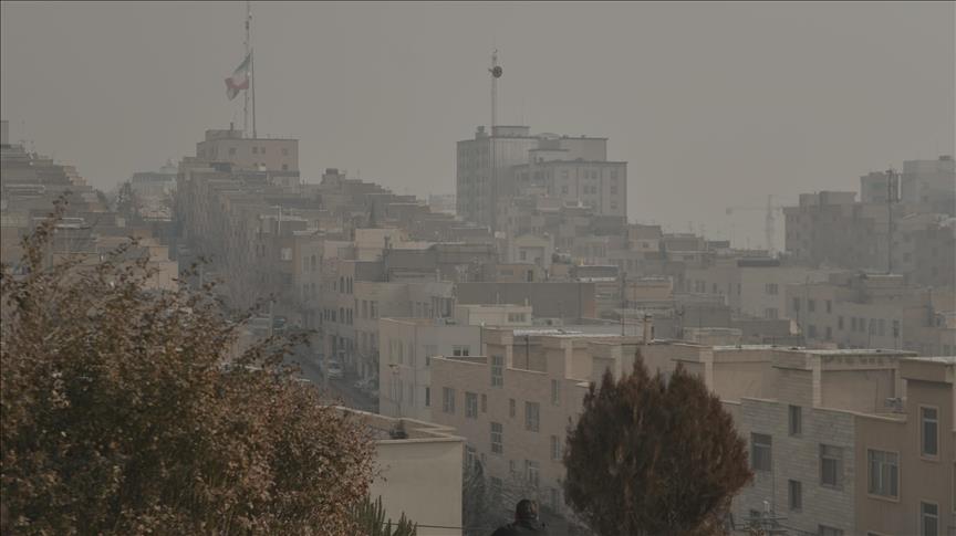گرد و غبار شهرکرد ایران را فرا گرفت