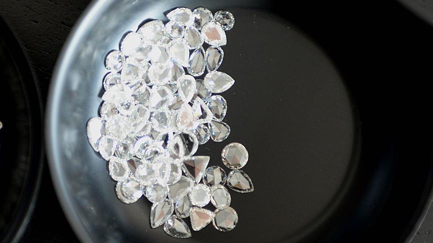 Pastor finds $5 million diamond in Sierra Leone