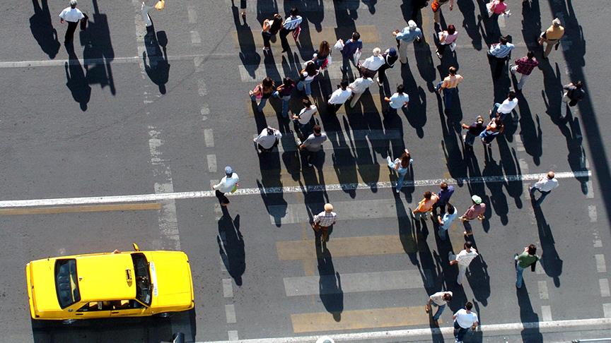 İstanbul'da 'kademeli yaya geçidi' düzenlemesi