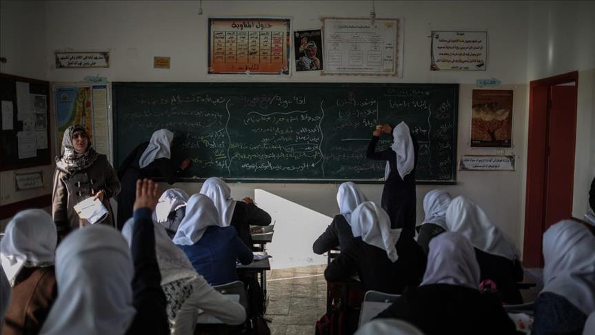 المدارس الحدودية بغزة .. تعليم على صفيح ساخن