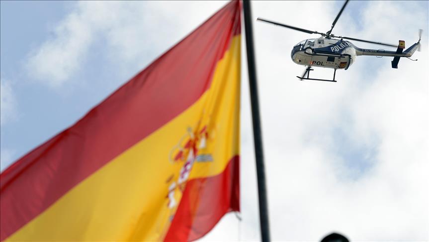 تخلي "إيتا" الانفصالية عن السلاح يتصدر الصحف الإسبانية