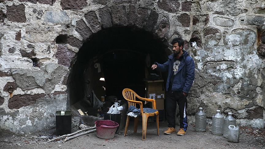 Afgan sığınmacının Midilli'deki 'Orta Çağ' yaşamı