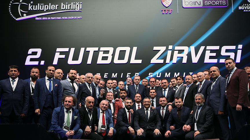 Futbolun zirvesi İstanbul'da buluştu
