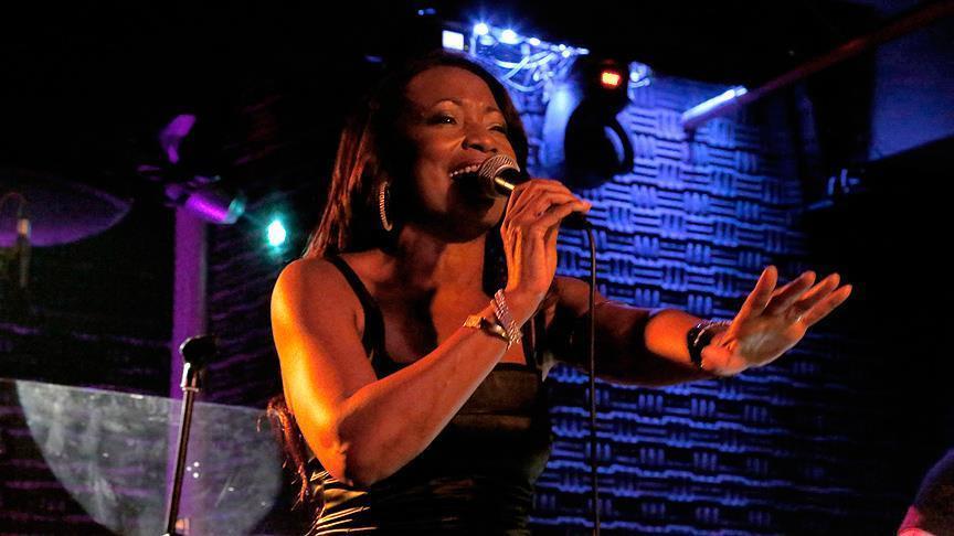 US singer hails Turkish fans