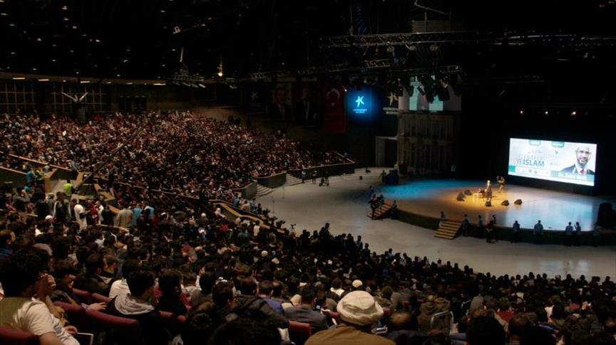 الداعية الهندي "ذاكر نائيك": نحمد الله على وجود دولة قوية كتركيا تدافع عن المسلمين