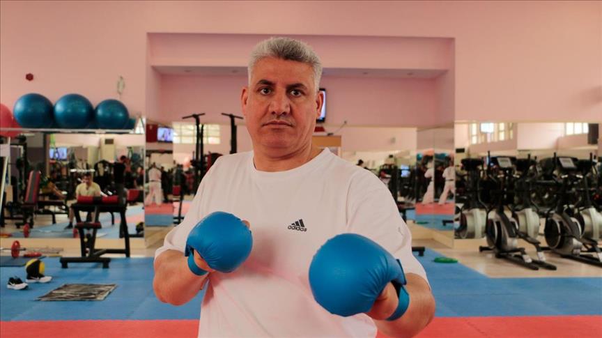مدرب سوري يسخّر قدراته لتطوير رياضة الكاراتيه في تركيا 