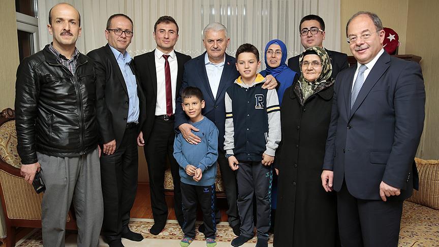 Başbakan Yıldırım, 15 Temmuz gazisi Kocabaş'ı ziyaret etti