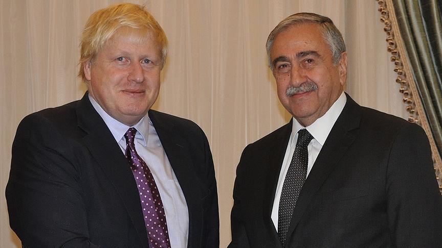 Акынджи и Джонсон обсудили урегулирование кипрской проблемы