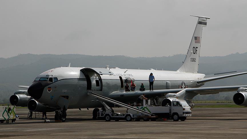 Самолет ВВС США совершил аварийную посадку в Индонезии