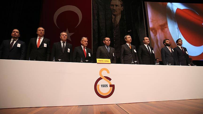 Galatasaray'ın net borcu 1 milyar 830 milyon lira