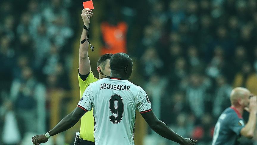Besiktas : Vincent Aboubakar s'excuse après ses expulsions en série