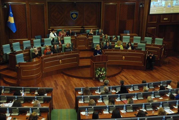 Les députés serbes de retour à l'Assemblée du Kosovo