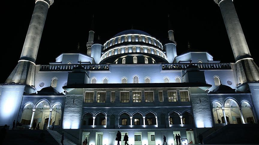 Üç aylar çarşamba günü başlıyor