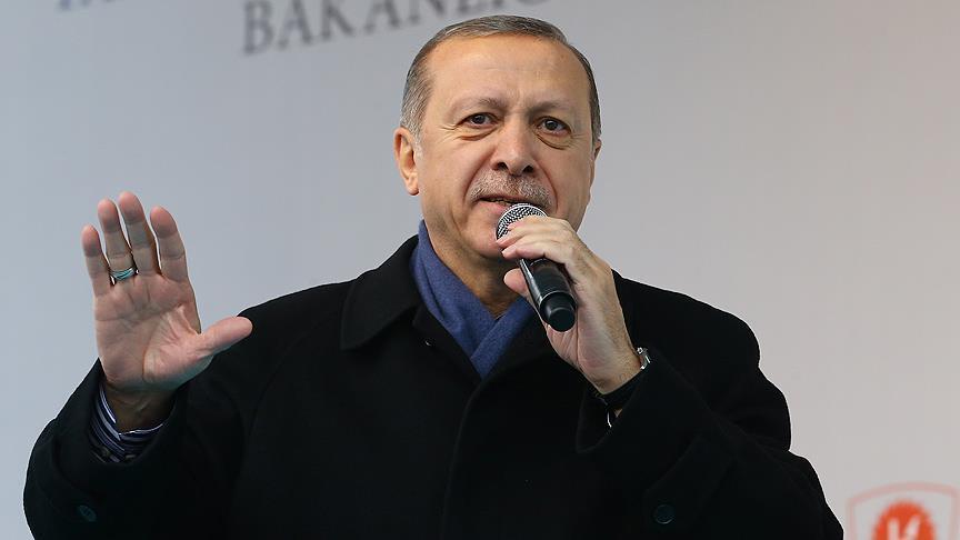 Erdoğan: Një pankartë e pavlerë nuk do të na kthejë nga rruga jonë