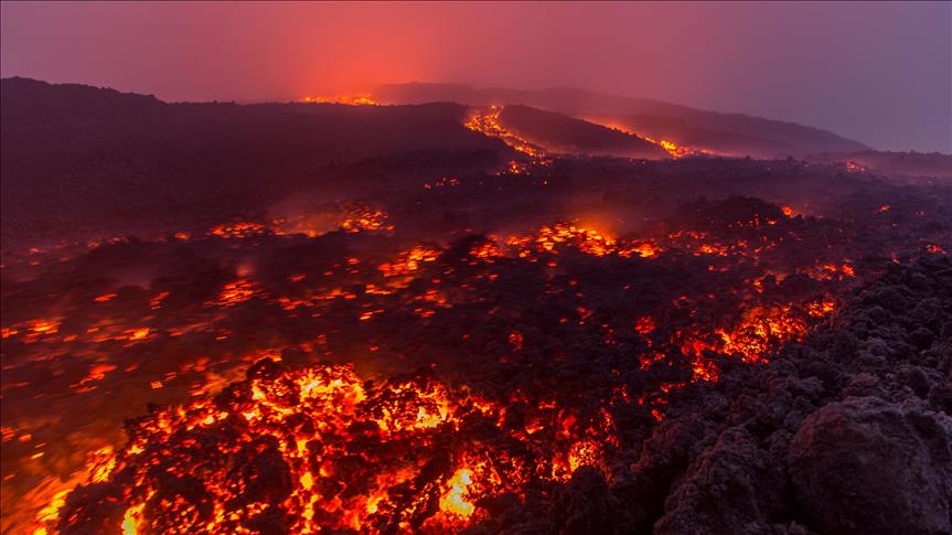"Etna" përsëri nxjerrë llavë dhe hi vullkanik 