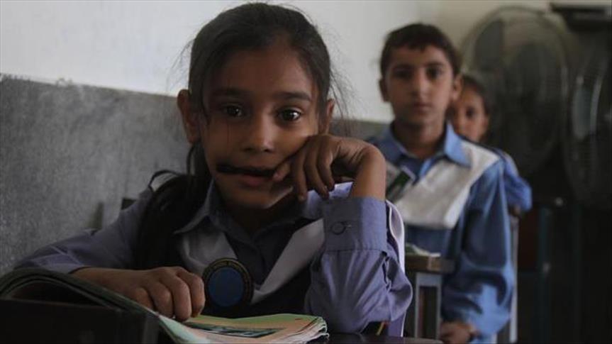 Afghanistan focuses on extending schools' reach