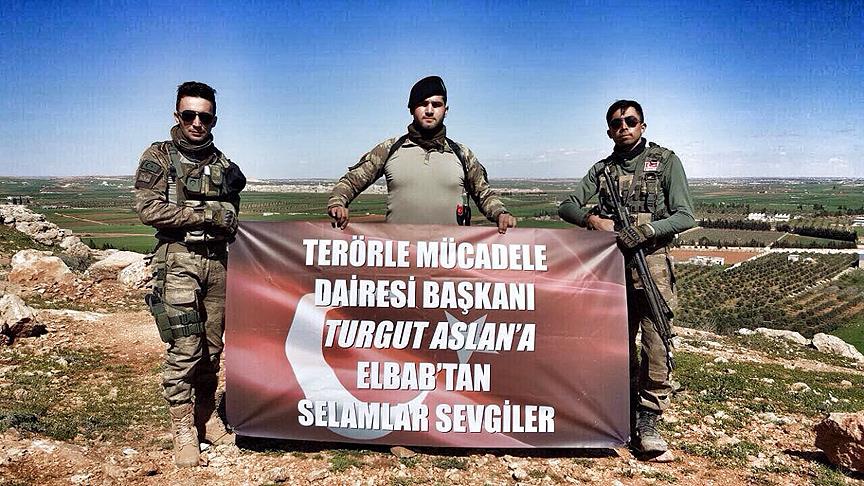 Bab'daki askerlerden 'Yaşayan Halisdemir'e selam