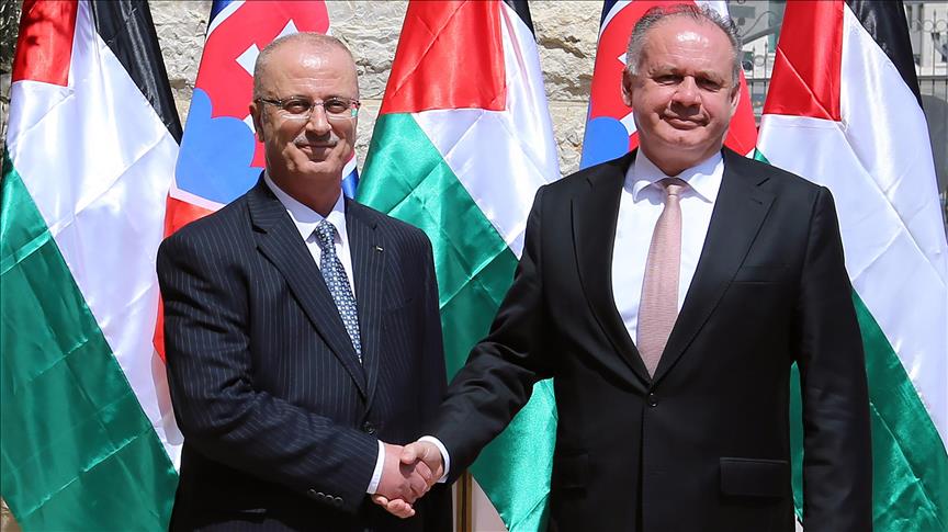 Le PM palestinien reçoit le président slovaque à Ramallah