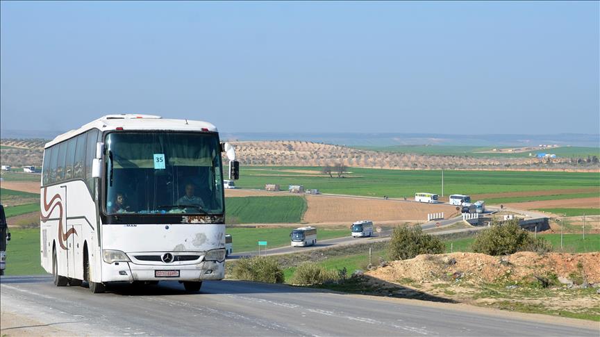 Sirija: Drugi konvoj s 1.800 civila iz Al-Waera stigao u Jarabulus