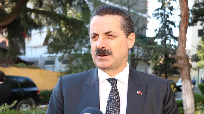 Турскиот министер Челик ги предупреди власта и народот на Албанија за опасноста од ФЕТО