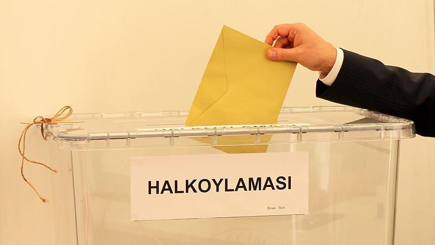 تعداد رای دهندگان در همه پرسی ترکیه 55 میلیون نفر اعلام شد 