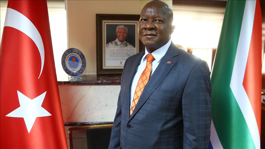 Güney Afrikalı büyükelçi halı sahaların 'diplomat golcüsü'