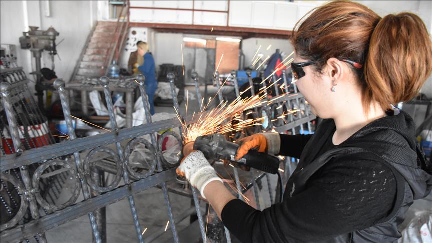 Kadınlar sosyal ve ekonomik yönden desteklenecek
