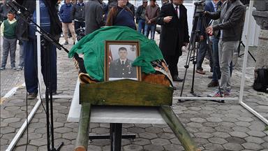Şehit Ömer Halisdemir'in annesi toprağa verildi
