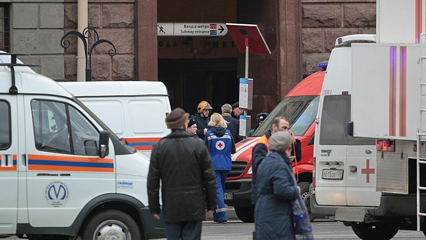 Explosion hits St. Petersburg metro