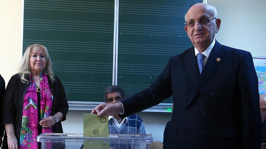 TBMM Başkanı Kahraman: Türkiye'miz demokrasi içinde çok güzel günlere ulaşacak