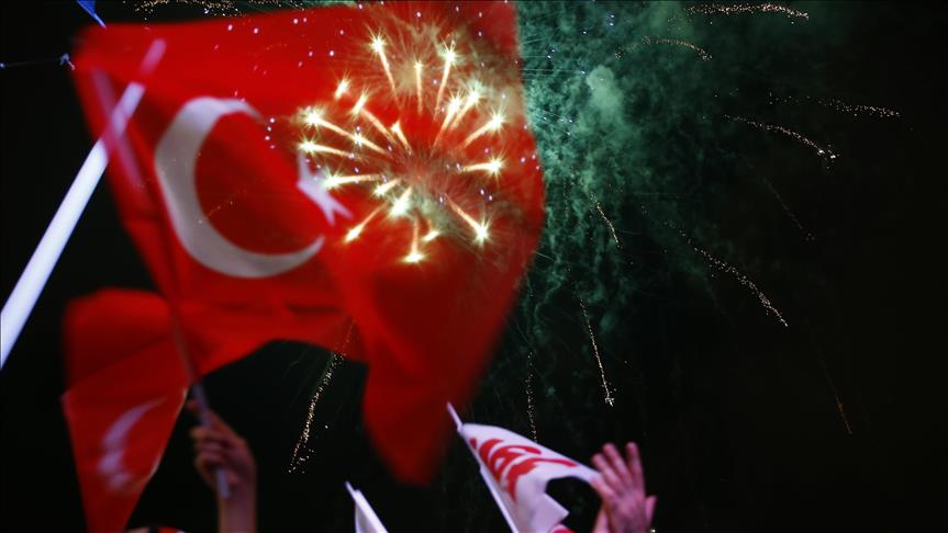 Turks celebrate 'Yes' win in historic referendum