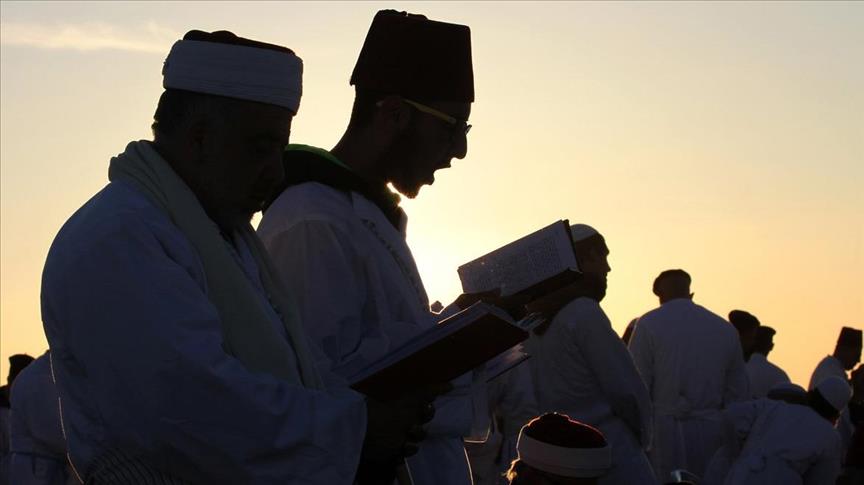 نابلس.. السامريون يحجّون احتفالا بعيد "الفسح"