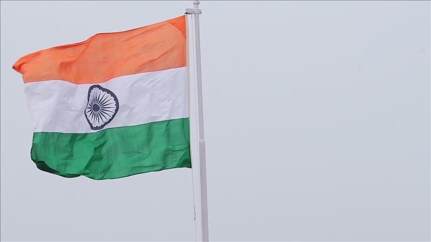 النائب العام الهندي يدافع عن استخدام جنود هنود لكشميريين كدروع بشرية   