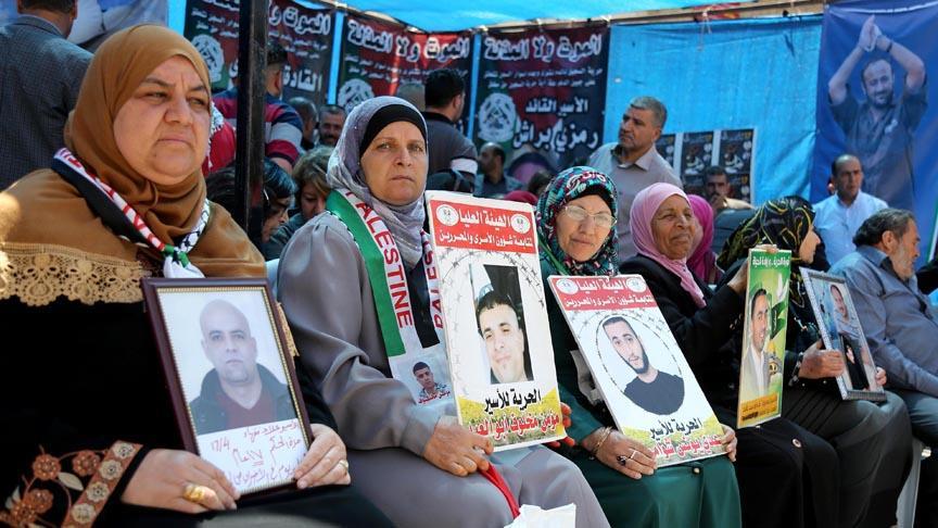 İsrail hapishanelerinde açlık grevi yapan Filistinliler'e destek gösterisi