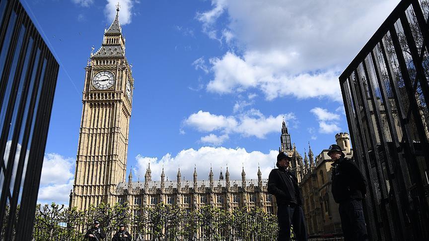 Parlamenti i Britanisë miraton zgjedhjet e parakohshme