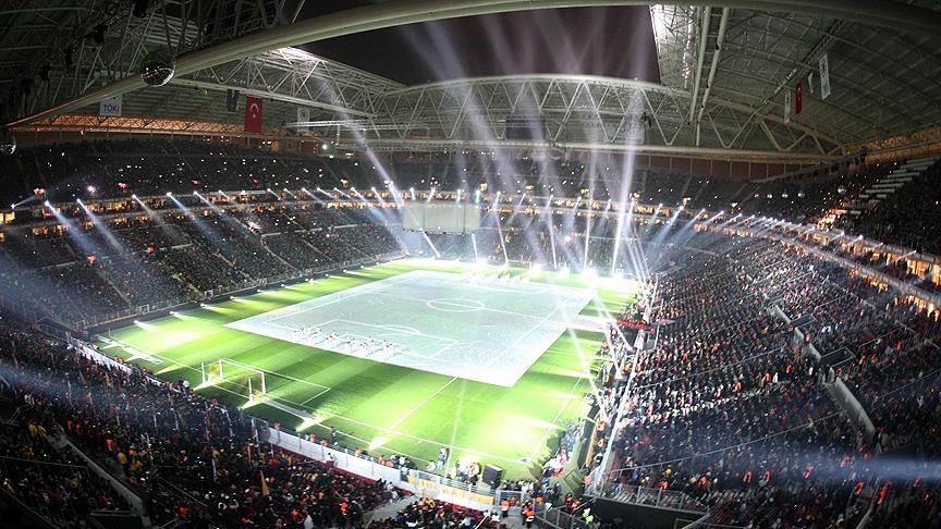 Türk Telekom Arena'da 236 milyon avroluk derbi