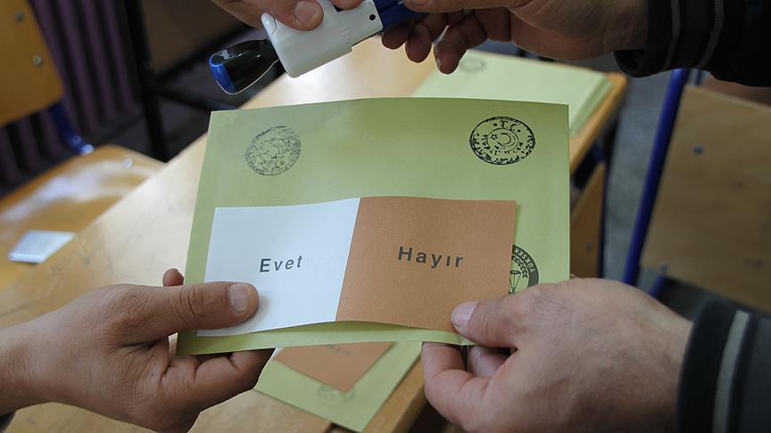 "العليا للانتخابات" التركية ترفض طلب المعارضة تأجيل إعلان نتائج الاستفتاء