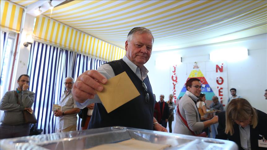Fransa'da cumhurbaşkanı seçiminin ilk tur resmi sonuçları açıklandı