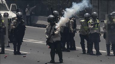 Fresh clashes at opposition march in Venezuela