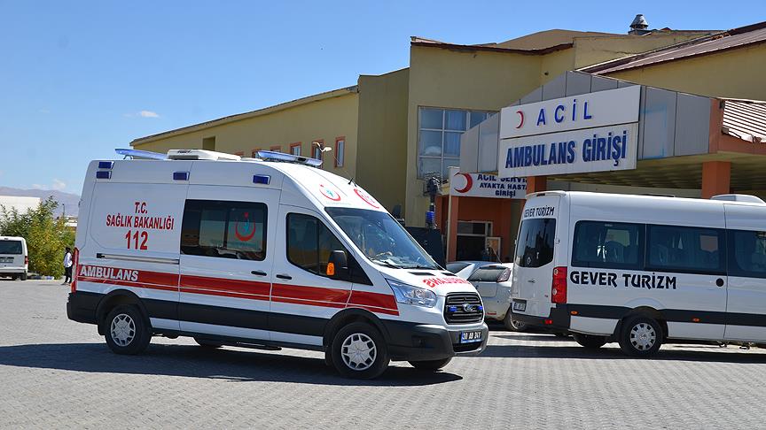 Şemdinli'de mayına basan 4 asker yaralandı