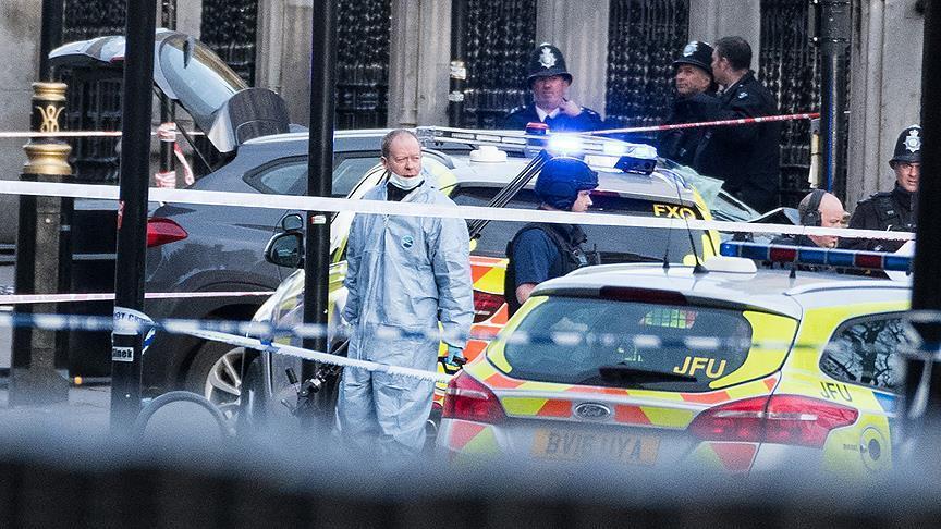 Velika Britanija: U antiterorističkoj akciji ranjena žena i uhapšene četiri osobe