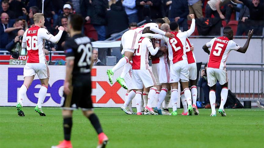 Ajax, Lyon'u farklı yendi