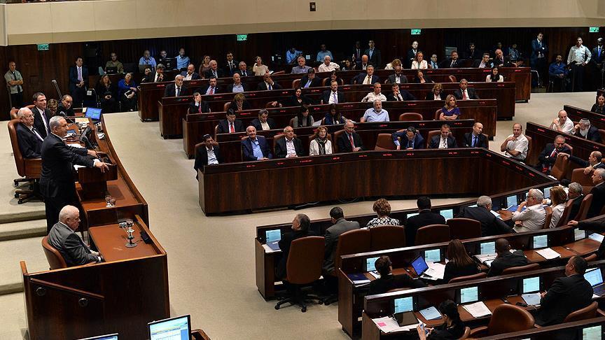 Israeli panel backs law demoting status of Arabic