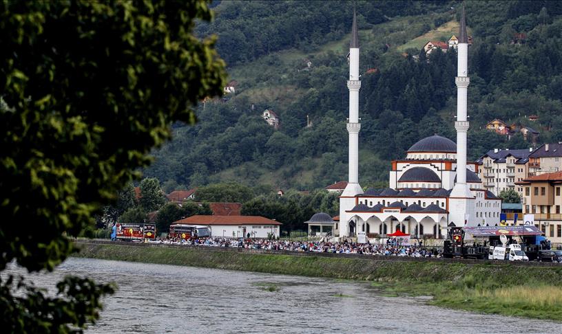 مساجد البوسنة التاريخية تنفض غبار الحرب بدعم إسلامي 