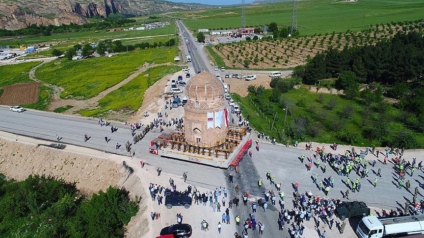 Orman ve Su İşleri Bakanı Eroğlu: İstersek en büyük barajları yapar, tarihi eserleri de taşırız