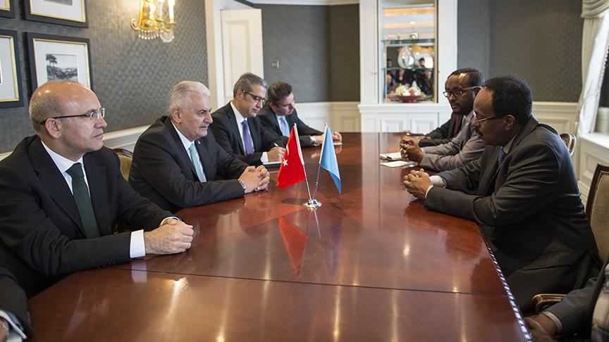 Başbakan Yıldırım ile Somali Cumhurbaşkanı Fermacu Londra'da görüştü