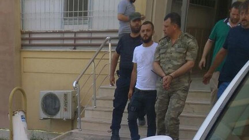 Darbeci komutan, polisleri bombalı saldırıyla tehdit etmiş 